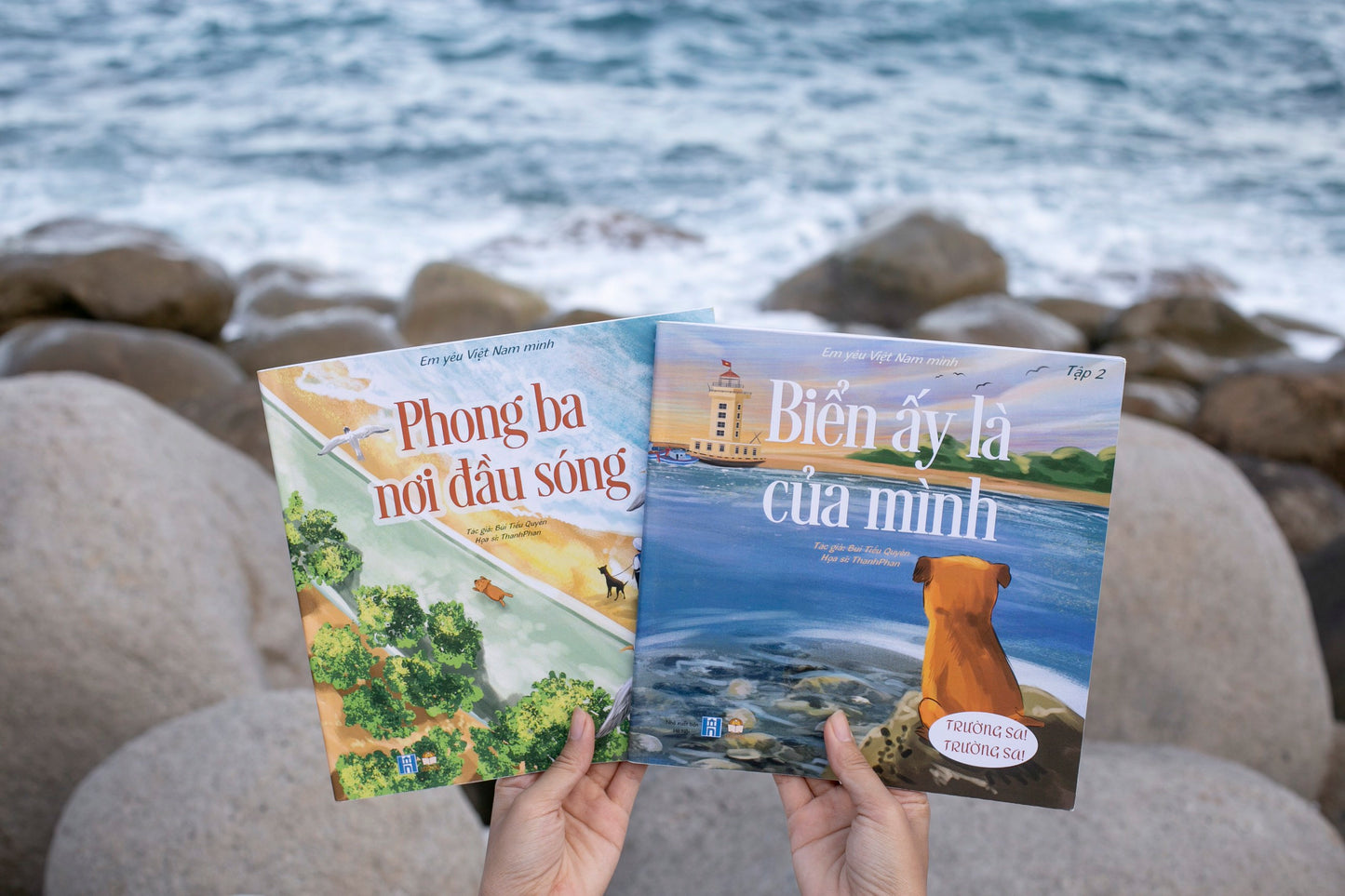 Bộ Trường Sa - Biển ấy là của mình (song ngữ): Phong Ba Nơi Đầu Sóng - Biển Ấy Là Của Mình (Combo 2 Cuốn)(1-6 tuổi)