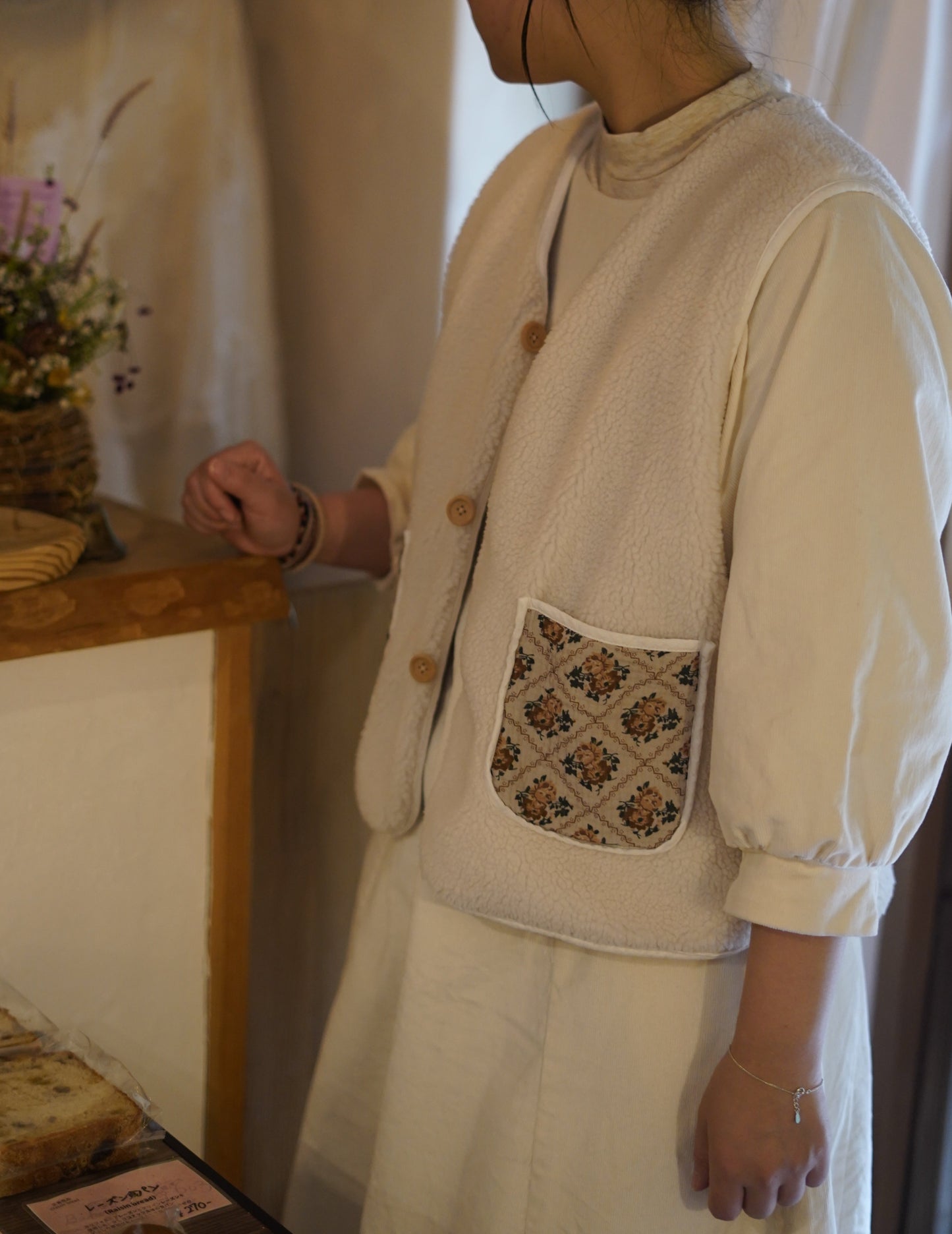 Handmade Roseate Mom Gilet Brown