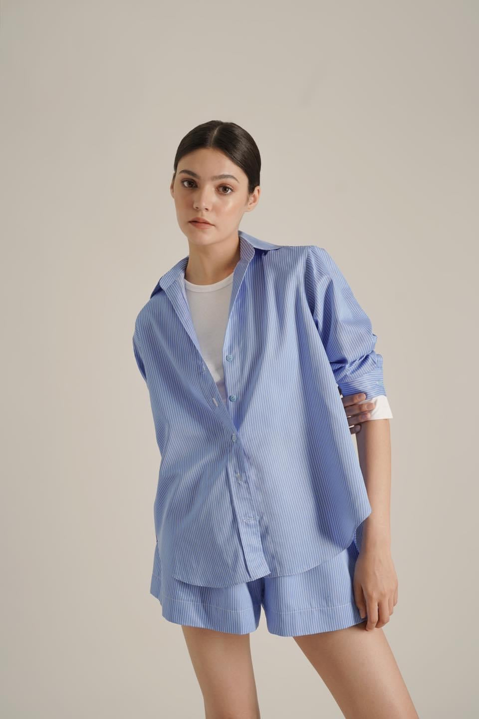 Free-size Shirt with two tone sleeve
