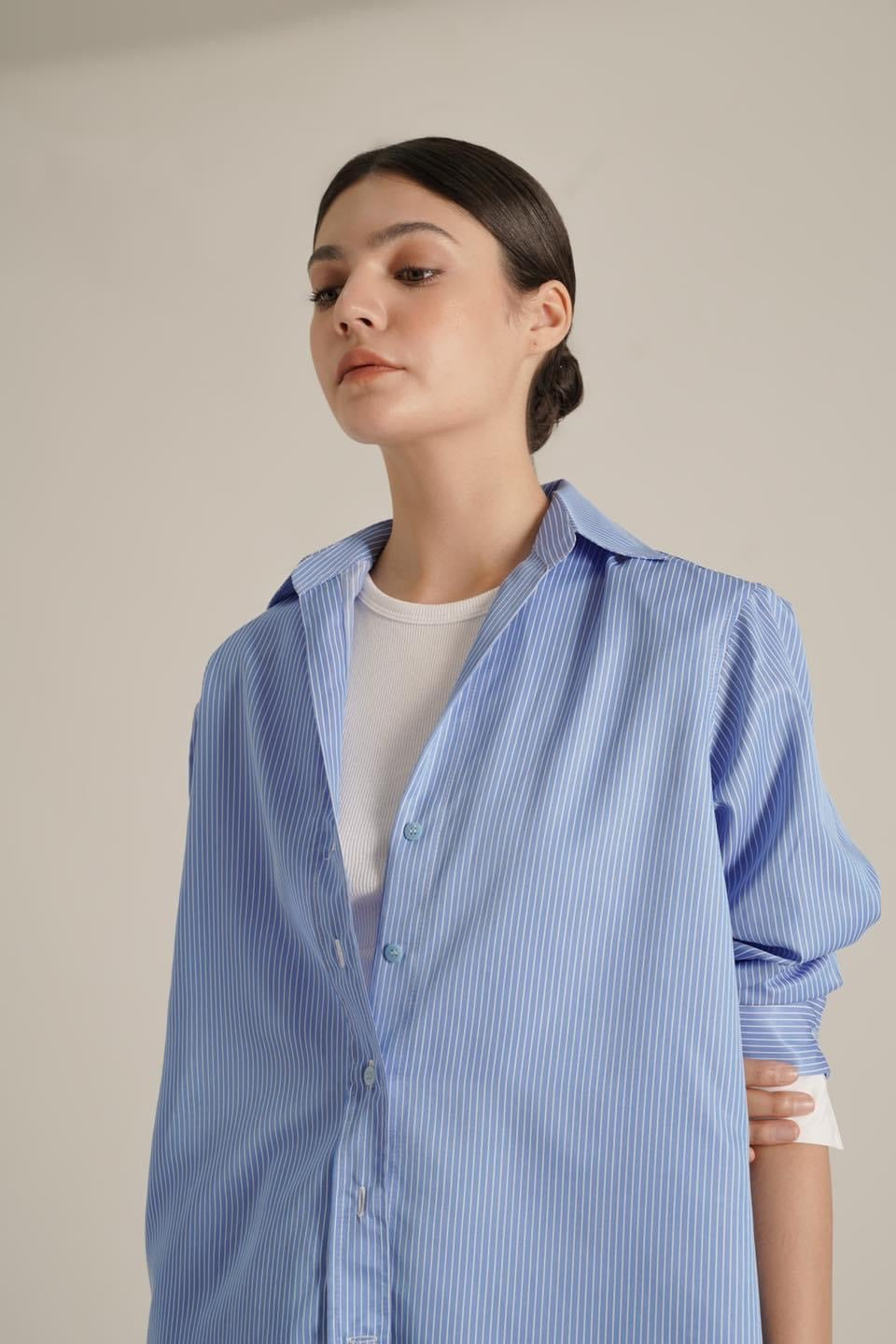 Free-size Shirt with two tone sleeve