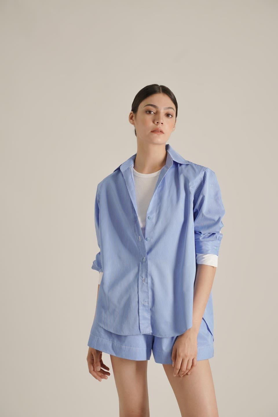 Free-size Shirt with two tone sleeve