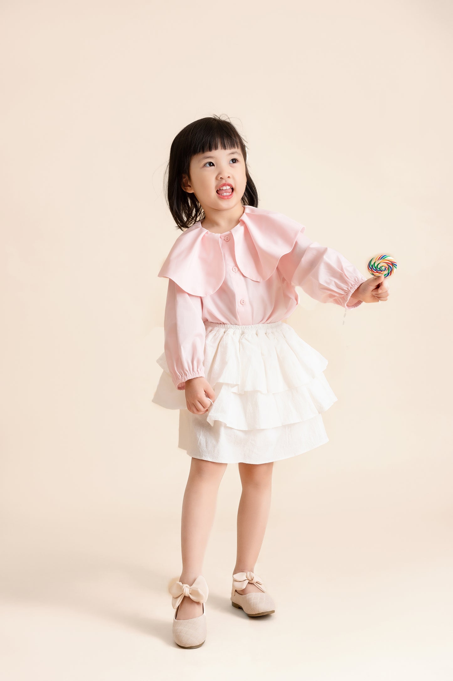 Áo dài tay cổ puritan